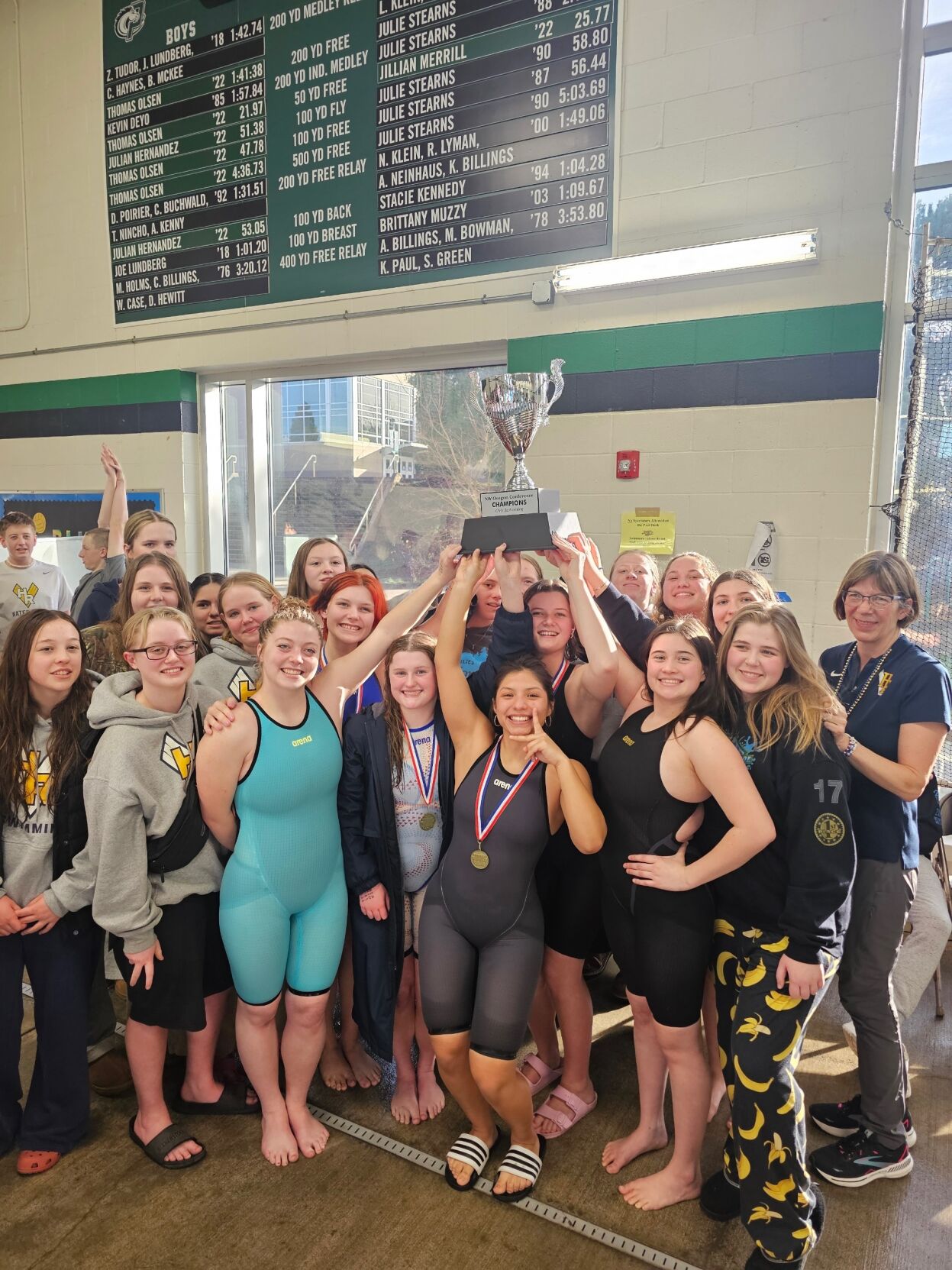 Girls team with tropy.JPEG