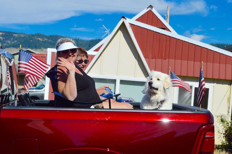 Odell celebrates Fourth of July with parade