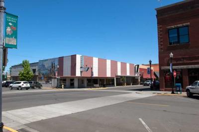 Tony's Town & Country building