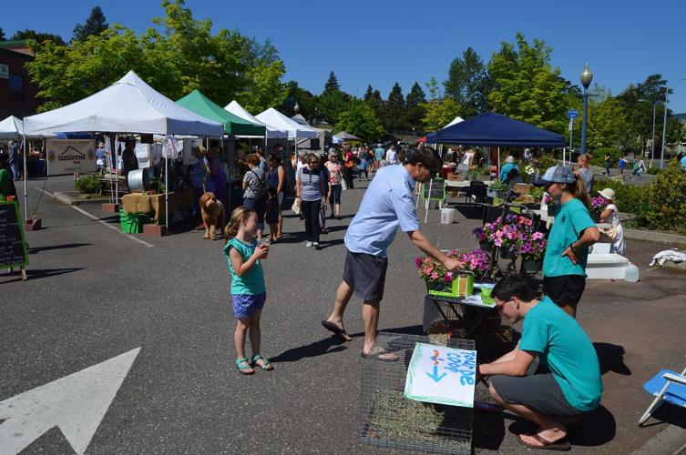 Hood River Farmers’ Market opens May 7