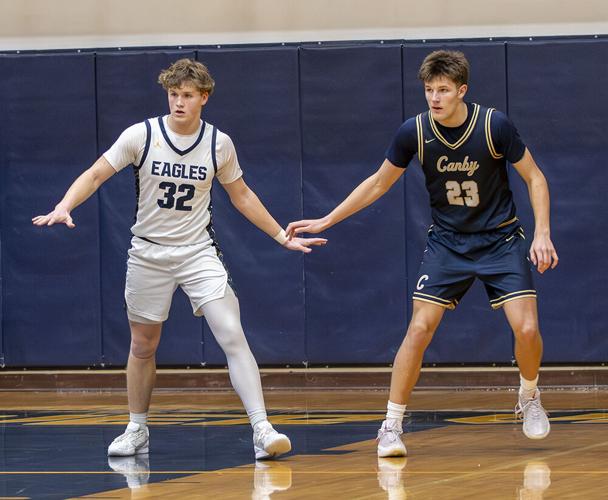 Cooper Wells (32) on defense this winter.