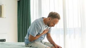 Do you get heart palpitations when lying down?