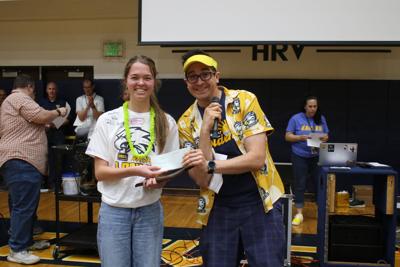 Allison Doss receives award