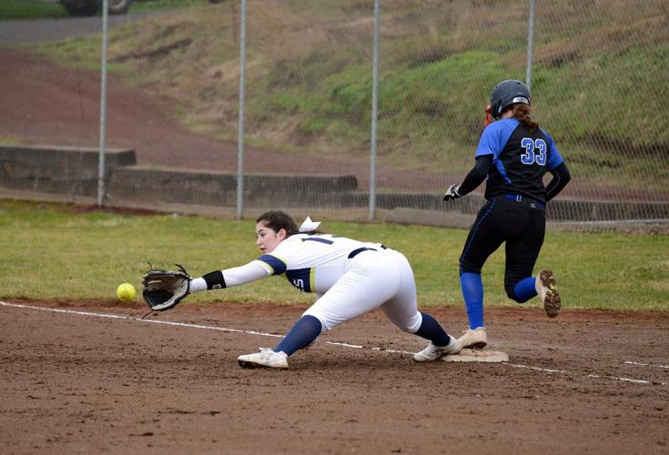 A more experienced HRV softball team looks to improve in 2017