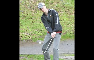 Hawk golfers conquer Big River