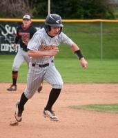 Riverhawks snap losing streak vs. Gladstone