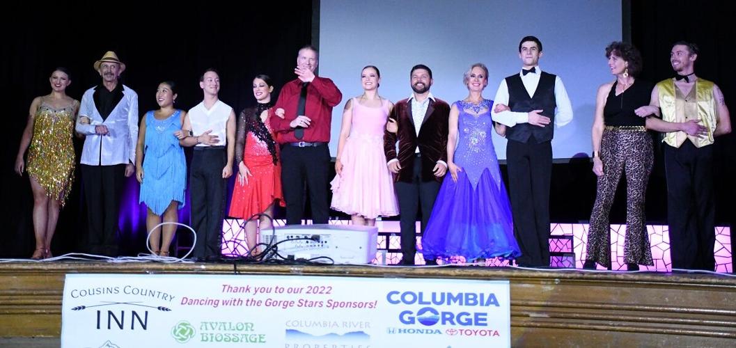 Group photo Dancing With The Gorge Stars 2022