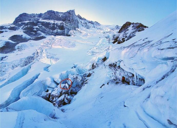 11-11 MT HOOD rescue3.jpg