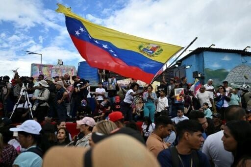 Hundreds of protesters rallied in Caracas