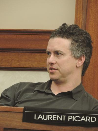 Picard resigns from Hood River city council over STR issue