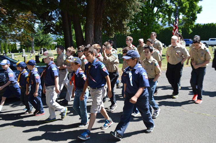 Wreathed in Honor: Remembering those who served