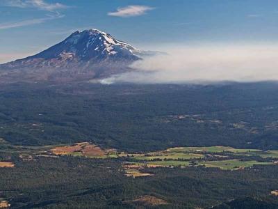 Cougar Creek fire creeps north