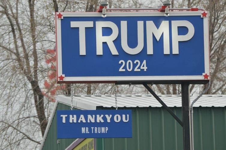 02-10 the porch, trump sign in lyle.JPG