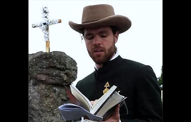 Pulpit Rock service set