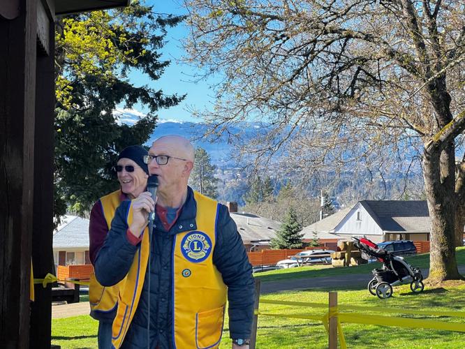 WS Lion members Larsen and Pratt.jpg