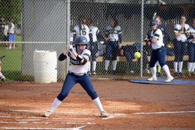 HRV softball splits games with No. 6 Hermiston