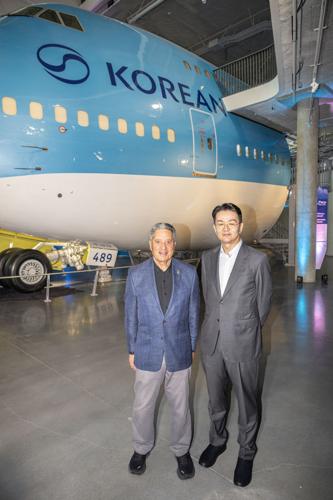 CALIFORNIA SCIENCE CENTER INSTALLS THE KOREAN AIR 747 EXPERIENCE IN THE FUTURE SAMUEL OSCHIN AIR AND SPACE CENTER