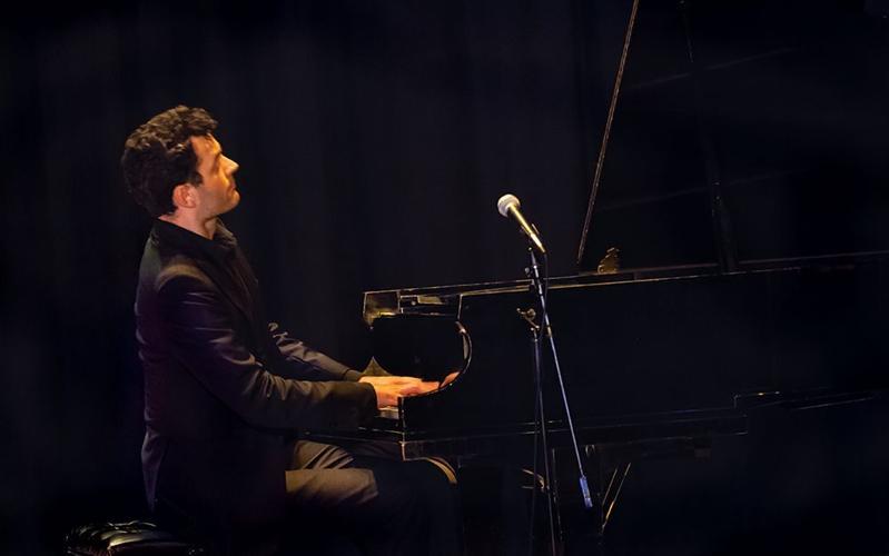 An Evening With Piano