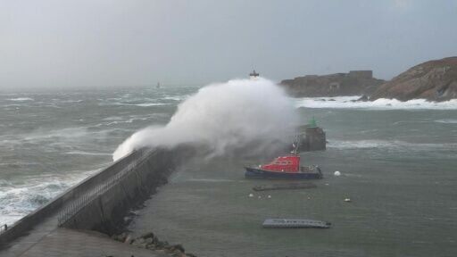 Storm Goretti brings powerful winds and waves to northwestern France