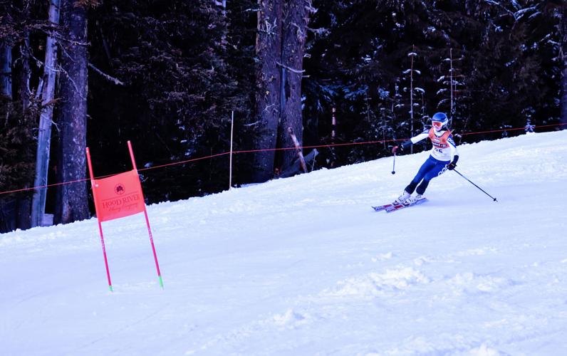 Hood River and Columbia girls  giant Slalom, state competition