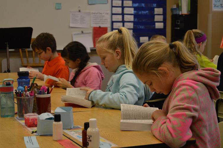 Rotary dictionary program comes to Horizon