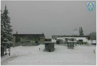 With snow flying, Meadows offers limited weekend opening