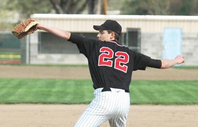 Dufur takes a one-run win