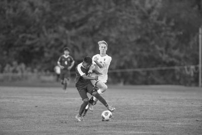 HRV boys soccer moves on to next round of OSAA playoffs