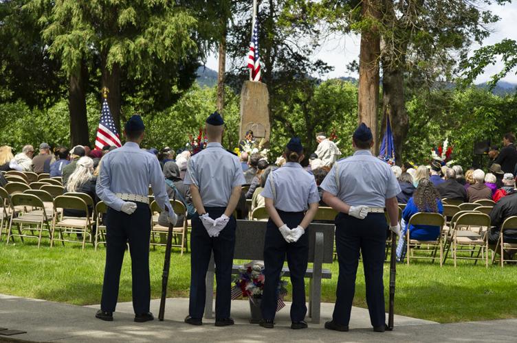 Hood River Memorial Day ceremonies