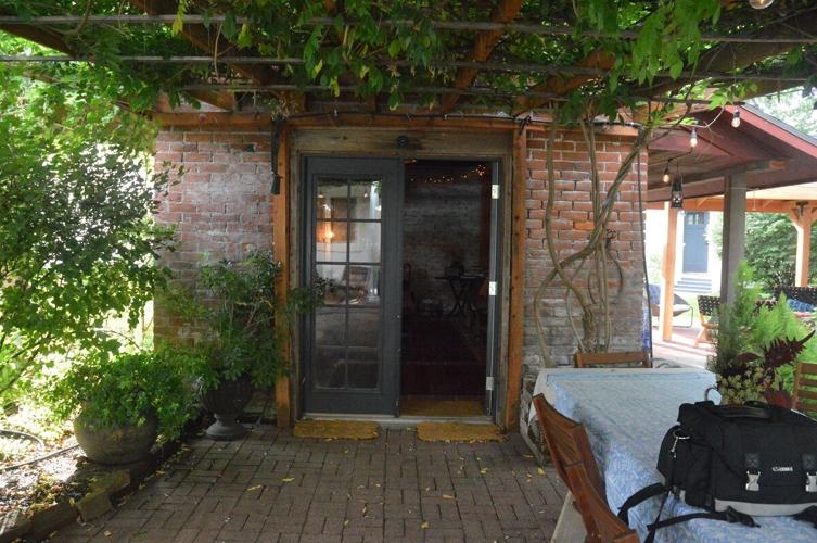 Ice-Box  RubyJune Inn