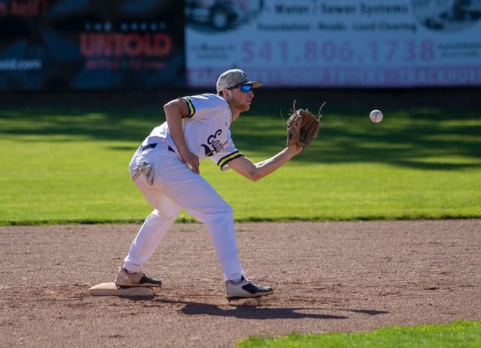 Hood River versus Columbia BB