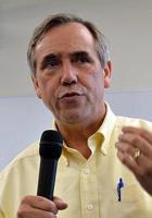 Merkley issues open invitation for OR students to apply for 2023 Senate Page Program