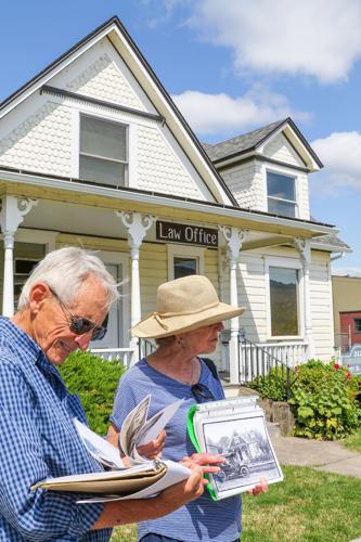 A9 historic tour buck and fran.JPG