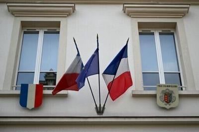 Several far-right mayors in France have taken down EU flags from the facades of their town halls