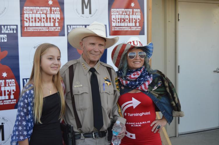 Sheriff Songer poses with fans