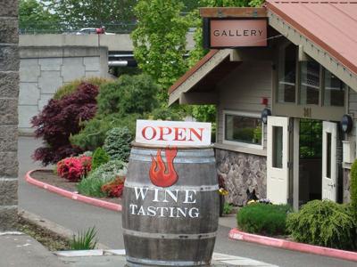 HR Mount Defiance Wine tasting.jpg