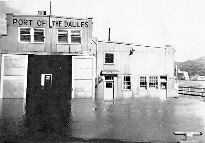 History Mystery 2022_14_15 bw PRINT.jpg