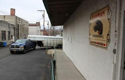 Alleyway change opposed