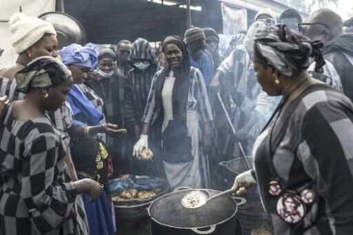 Hard work, selflessness and repeatedly invoking God's name, as well as serving iftar meals to the faithful, are the foundations of Bayefallism