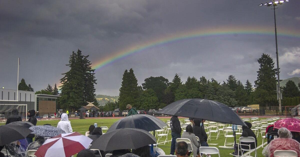 PHOTO GALLERY: Hood River Valley High School graduation | Free News ...