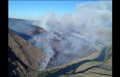 Deschutes wildfire burns 3,300 acres