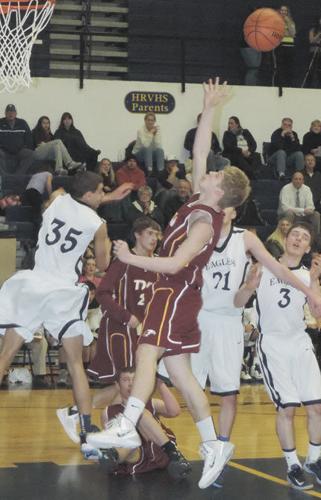 T-Dub busts loose on winless Hood River