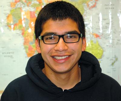 Castillo-Flores named to White House internship