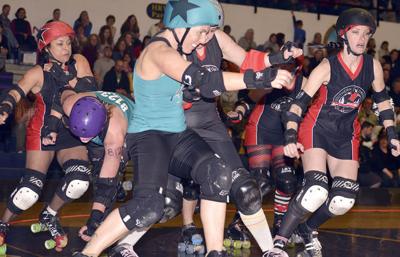 Gorge Roller Girls pull off come-from-behind win