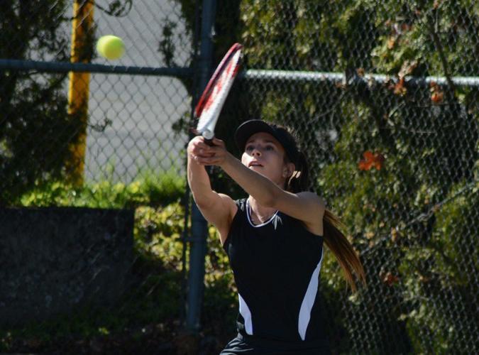 CHS girls tennis splits 1A League home meets