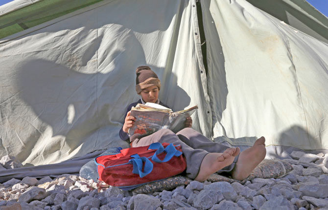 Syrian children support families