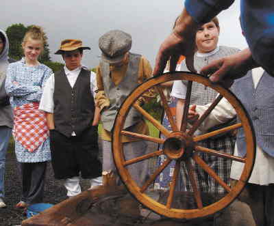 Hood River museum sends cart, bottle, crate to state exhibit