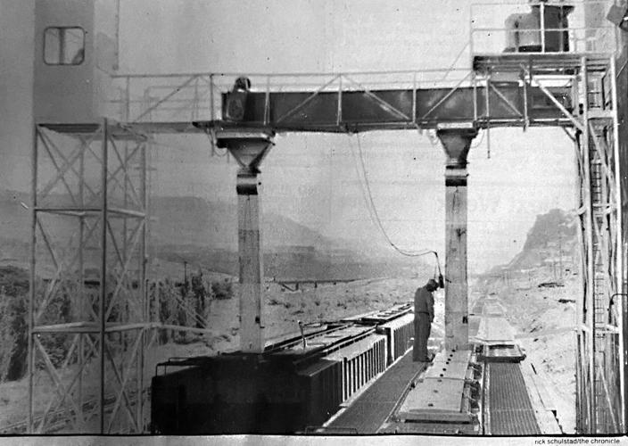 IMG_2986 duotone PRINT.psd