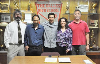 Rivas vaults to Eastern Oregon