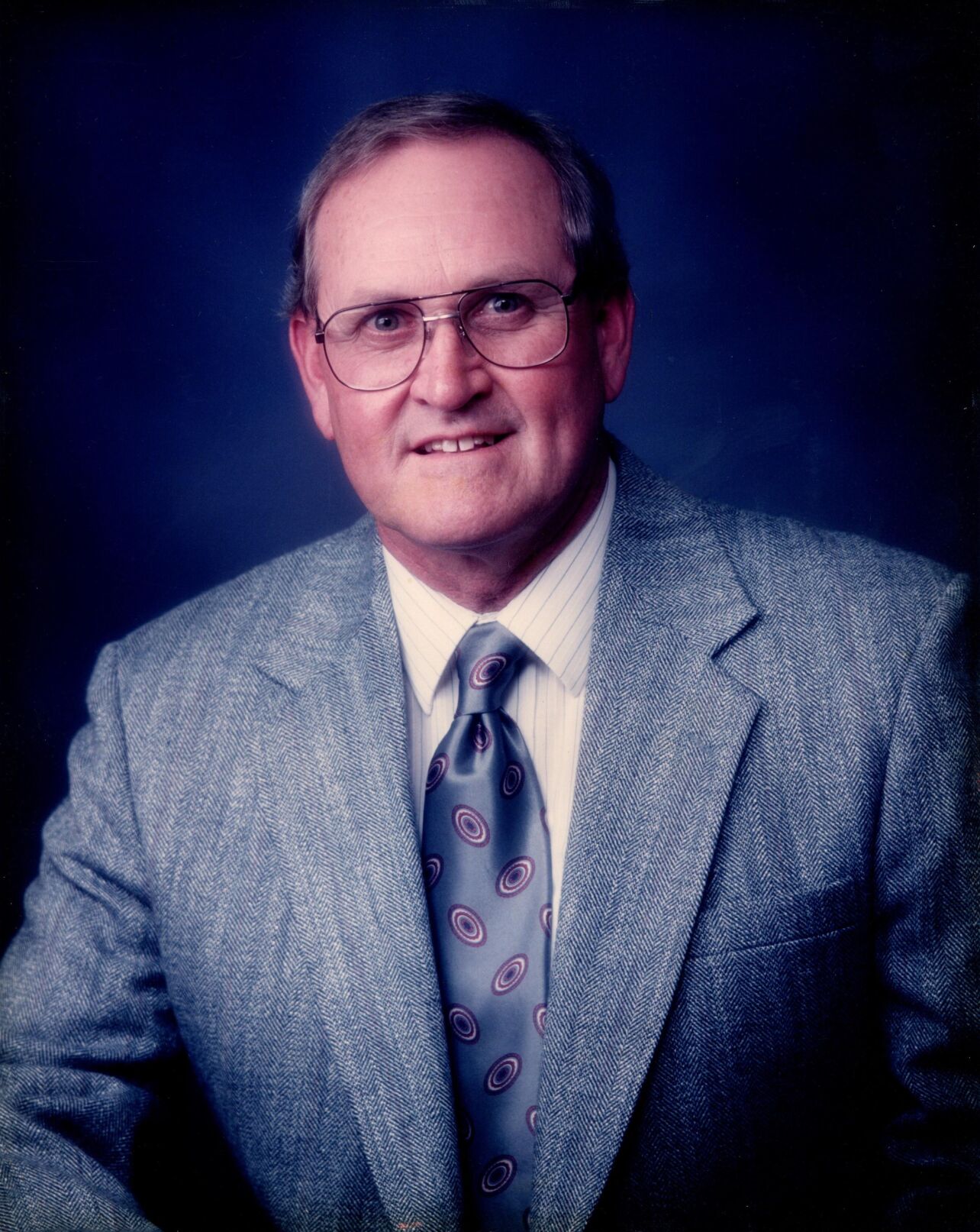 Obituary: Walter Uhrich | Obituaries | Columbiagorgenews.com